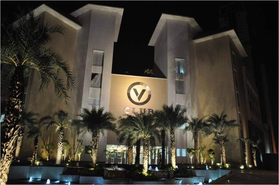 Отель V Retreat Гургаон Экстерьер фото